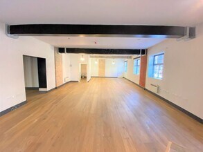 10 Market Pl, Brentford to rent Interior Photo- Image 2 of 6