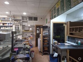 Retail in Madrid, Madrid to rent Interior Photo- Image 1 of 7