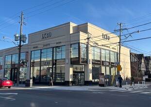 331-333 Eglinton Ave W, Toronto, ON for rent Building Photo- Image 1 of 3