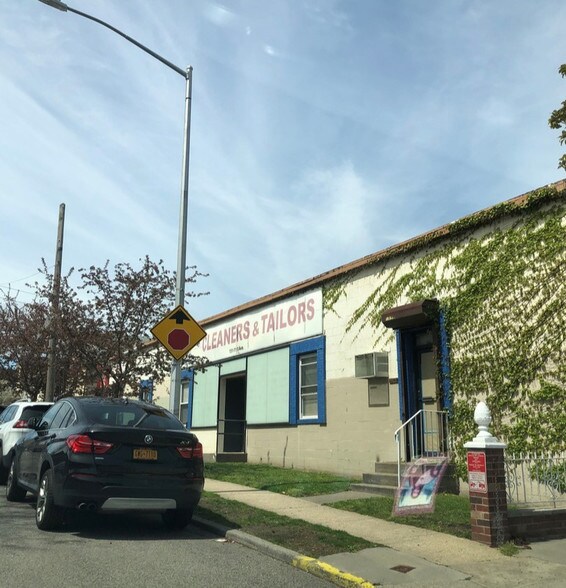 15111 11th Ave, Whitestone, NY for sale - Primary Photo - Image 1 of 1