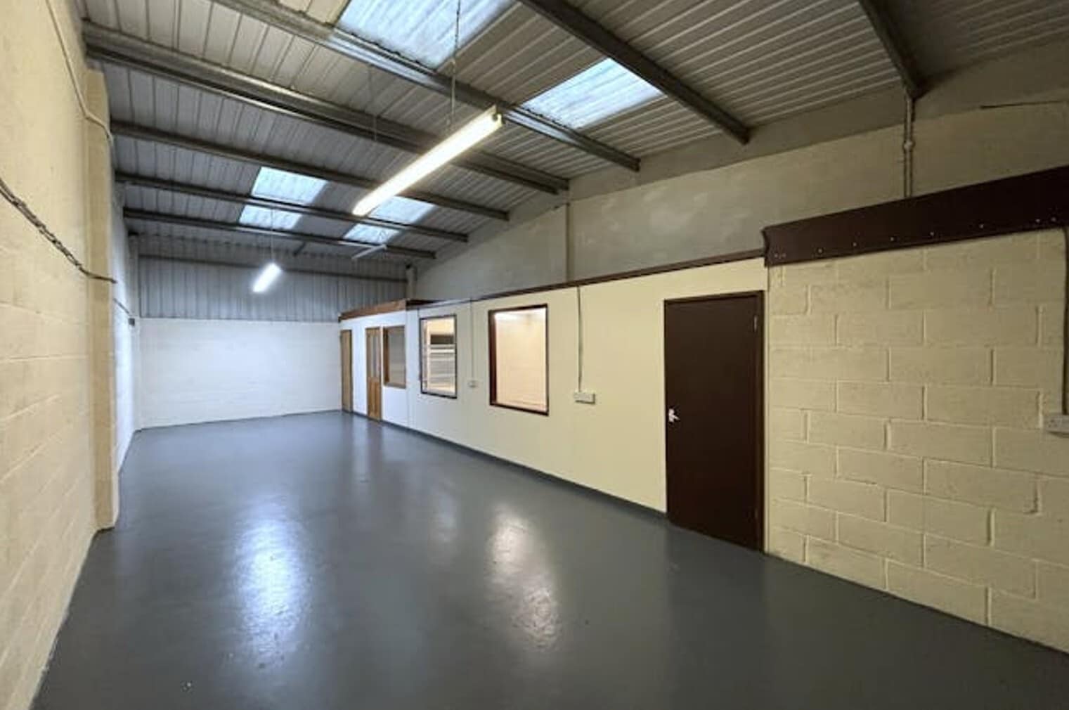 46-51 Uddens Trading Estate, Wimborne to rent Interior Photo- Image 1 of 4