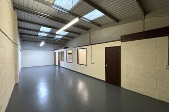 46-51 Uddens Trading Estate, Wimborne to rent Interior Photo- Image 1 of 4