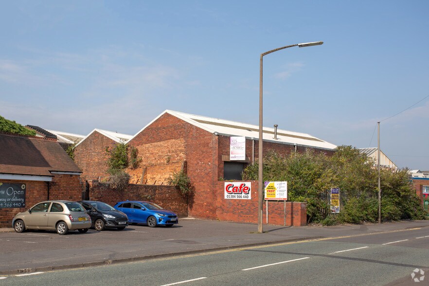 Coxs Ln, Cradley Heath for sale - Primary Photo - Image 1 of 1