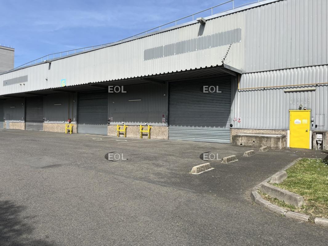 Industrial in Nanterre to rent Building Photo- Image 1 of 10