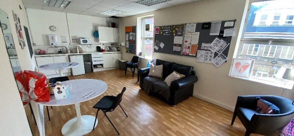 4-12 Dumbarton Rd, Stirling for sale - Interior Photo - Image 3 of 12