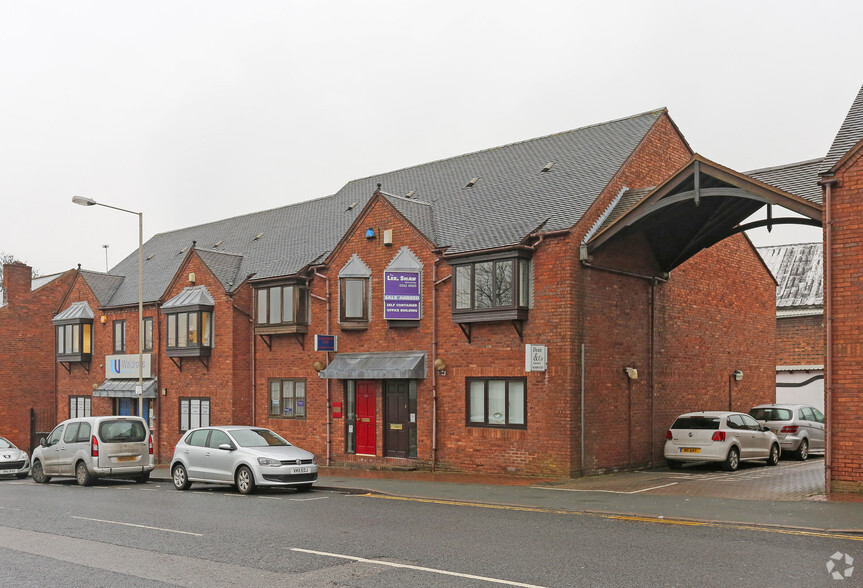 31-34 The Inhedge, Dudley for sale - Primary Photo - Image 1 of 4