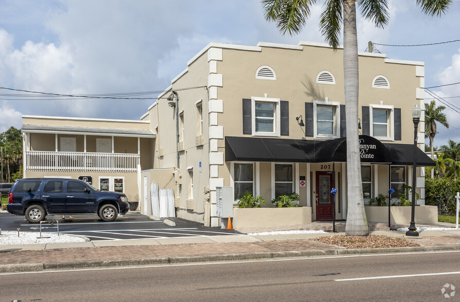 207 Cross St, Punta Gorda, FL for sale - Primary Photo - Image 1 of 1