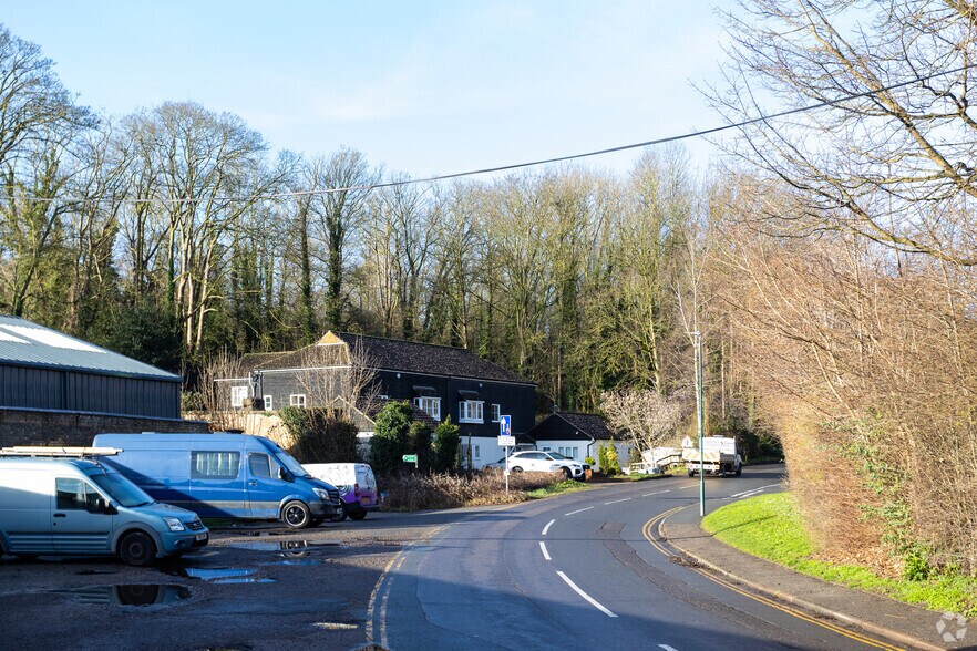 Upnor Rd, Rochester for sale - Neighbourhood Photo - Image 2 of 2