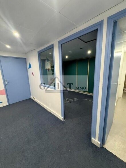 Office in Charenton-le-Pont to rent - Interior Photo - Image 3 of 3