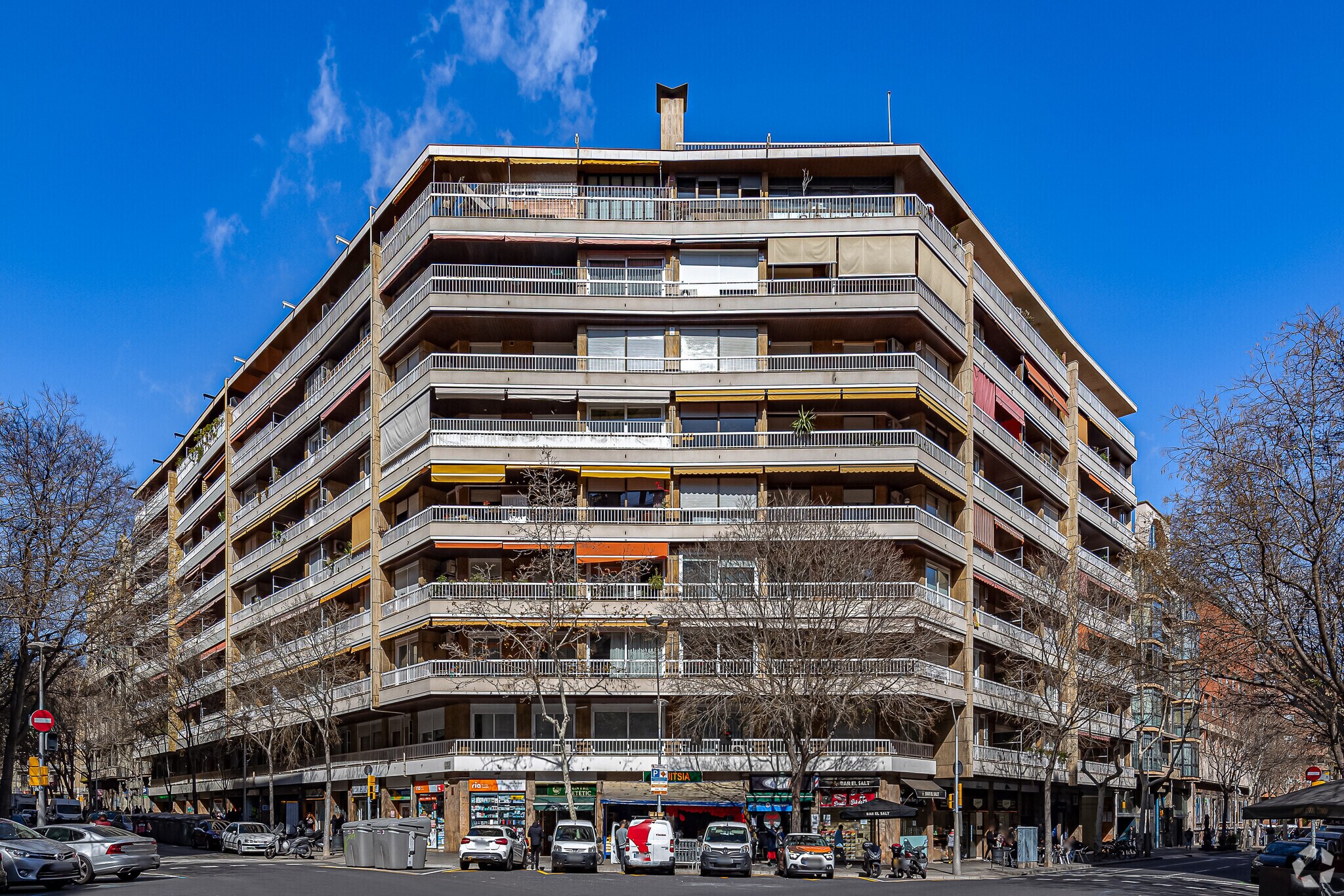 Retail in Barcelona, Barcelona to rent Primary Photo- Image 1 of 3