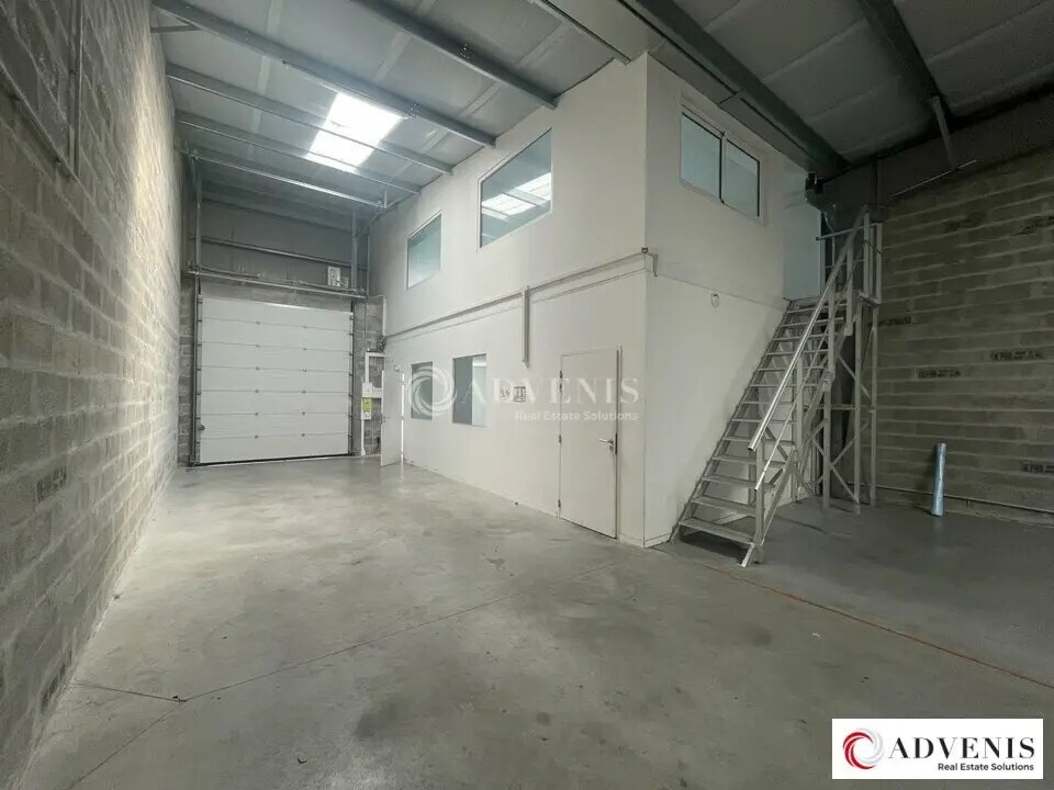 Vente Local d'activités 295 m² - Photo 1