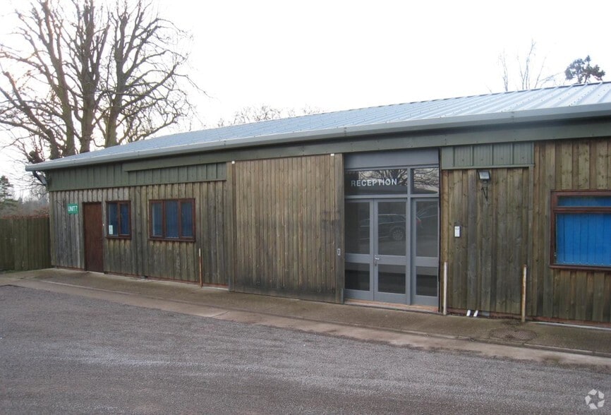 Caswell Rd, Towcester for sale - Primary Photo - Image 1 of 1