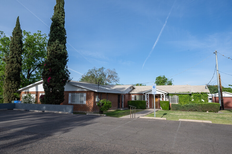 8112 N 7th St, Phoenix, AZ for sale - Primary Photo - Image 1 of 1