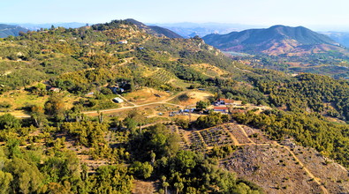 6036 Rainbow Heights Rd, Fallbrook, CA for sale Primary Photo- Image 1 of 112