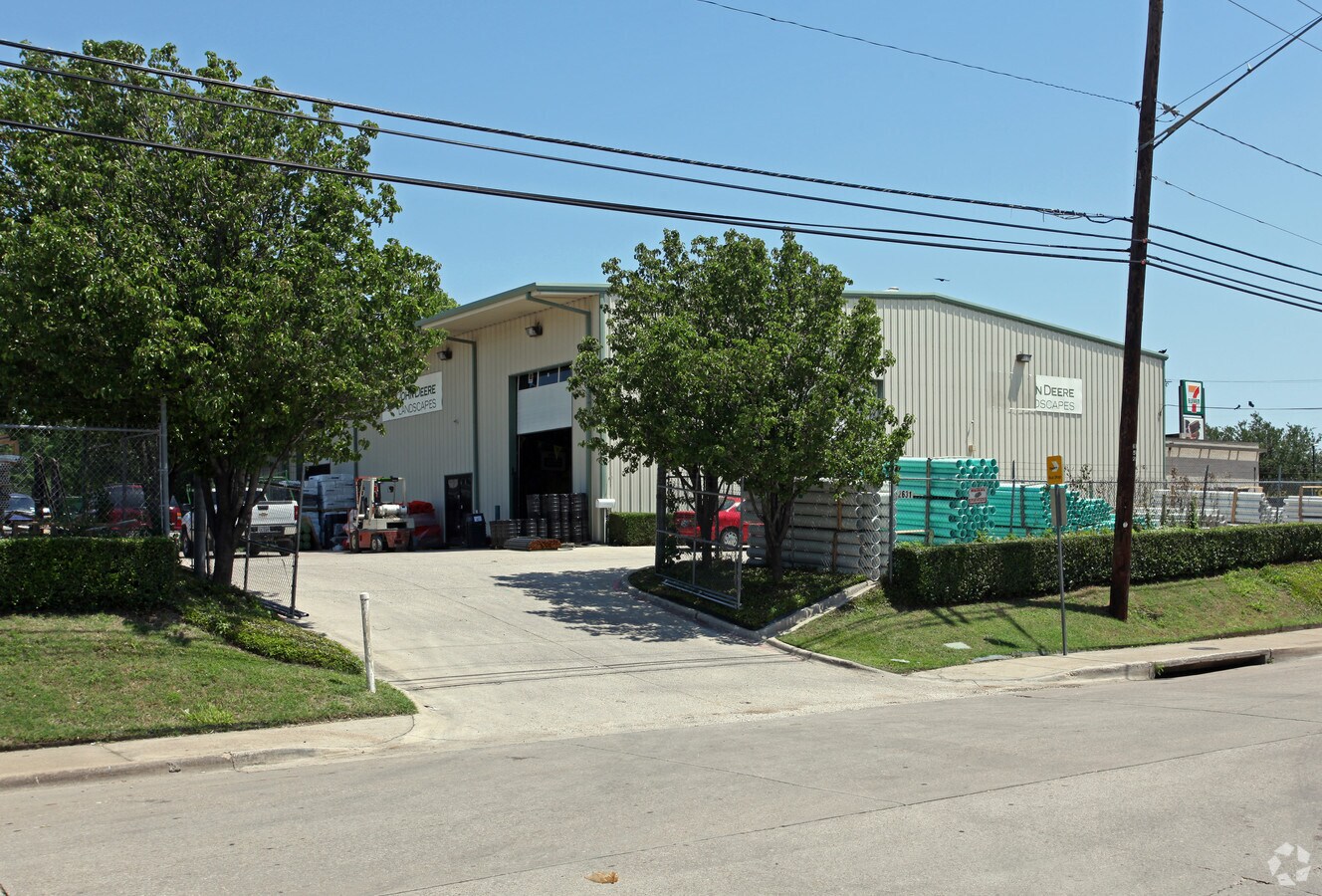 2631 Willowbrook Rd, Dallas 75220 UK