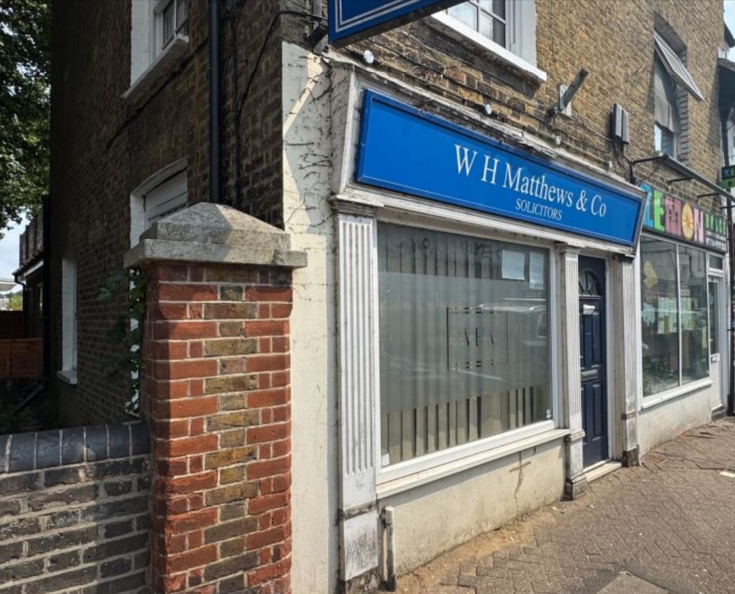 31 Church St, Staines to rent Building Photo- Image 1 of 3