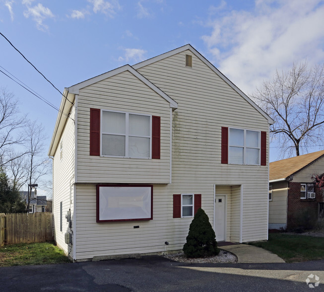 176B Buckelew Ave, Jamesburg, NJ for sale - Primary Photo - Image 1 of 1