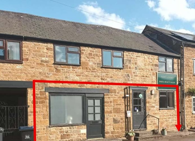 Main St, Warwick to rent - Primary Photo - Image 1 of 1