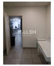 Retail in Lyon to rent Interior Photo- Image 2 of 13