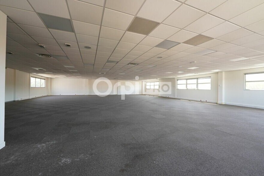 9 Avenue Des Saules, OULLINS-PIERRE-BÉNITE for sale - Building Photo - Image 3 of 12