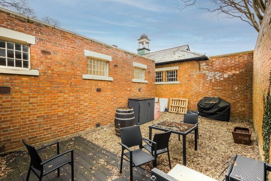 Bicester Heritage, Buckingham Rd, Bicester to rent - Building Photo - Image 3 of 6