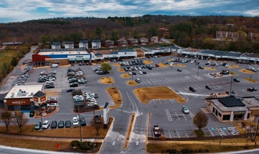1320-1554 N College Ave, Fayetteville, AR to rent Building Photo- Image 2 of 18