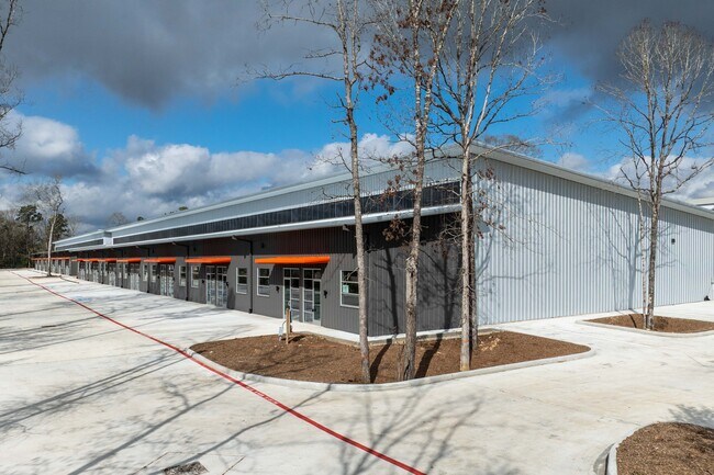 More details for 3501 Pollok Dr, Conroe, TX - Industrial to Rent