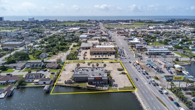 More details for 6028 Heards Ln, Galveston, TX - Retail for Sale