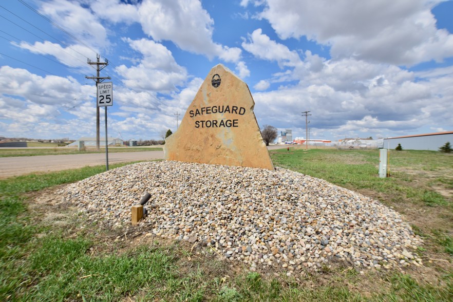 677 Livestock Ln, Dickinson, ND for sale - Building Photo - Image 1 of 1