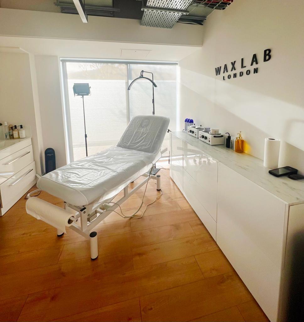 190 Camden High St, London to rent Interior Photo- Image 1 of 10