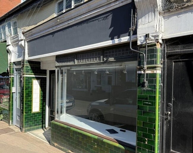 More details for 15 Broad St, Newent - Retail to Rent