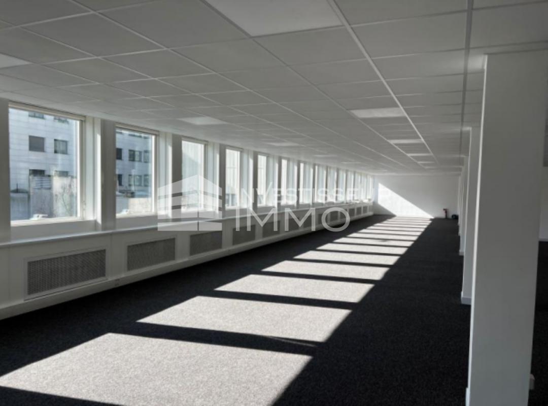 Office in Levallois Perret to rent Interior Photo- Image 1 of 5