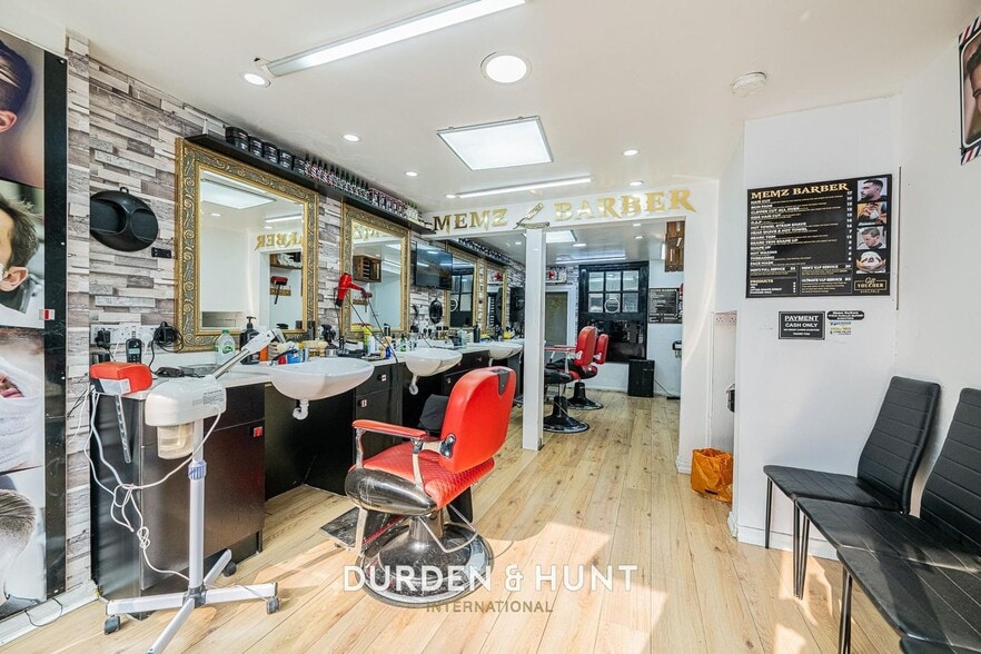147-149 High St, Ongar for sale - Interior Photo - Image 3 of 17