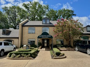 6011 S Broadway Ave, Tyler, TX for rent Building Photo- Image 1 of 4