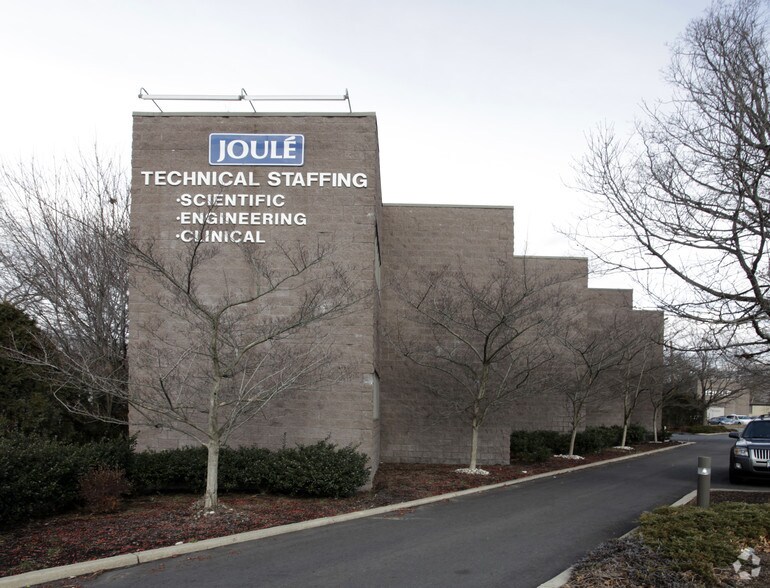 1235 US 1, Edison 08837