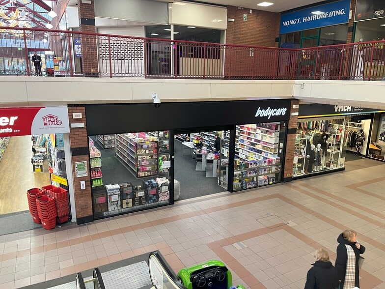 Market Hall St, Cannock to rent - Building Photo - Image 1 of 37