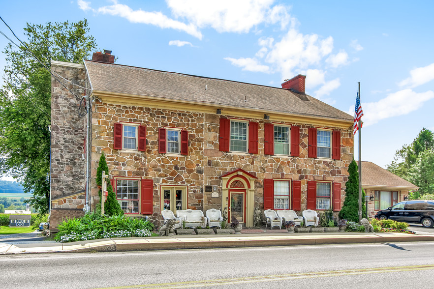 2100 Main St, Narvon, PA for sale - Building Photo - Image 1 of 1