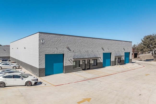 More details for 10927 Fredericksburg Rd, San Antonio, TX - Light Industrial to Rent