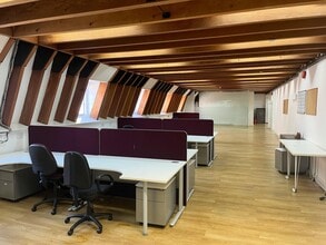 34 Market Sq, Aylesbury to rent Building Photo- Image 2 of 8