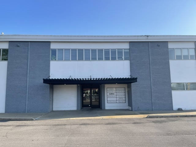 303 S Main St, Mishawaka, IN for rent - Building Photo - Image 2 of 12