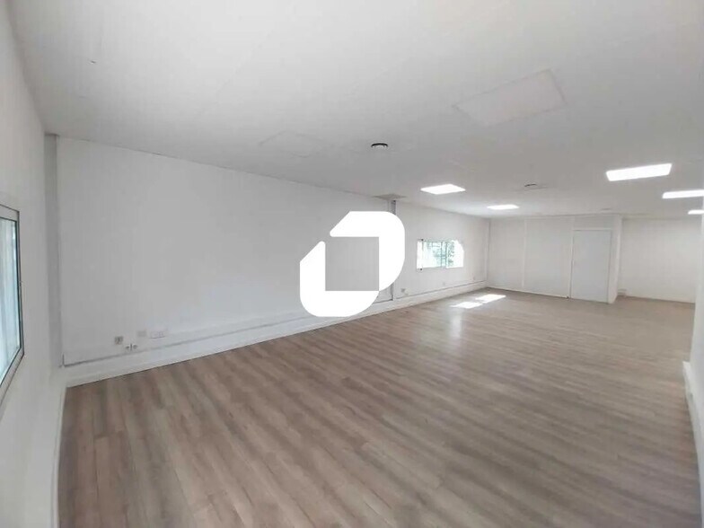 Office in Montpellier to rent - Interior Photo - Image 3 of 19