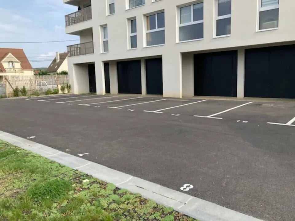 Vente Commerce 331 m² - Photo 1