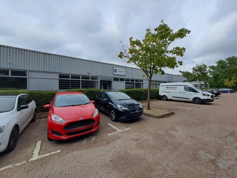 28-40 Clarke Road, Milton Keynes for rent - Building Photo - Image 1 of 2