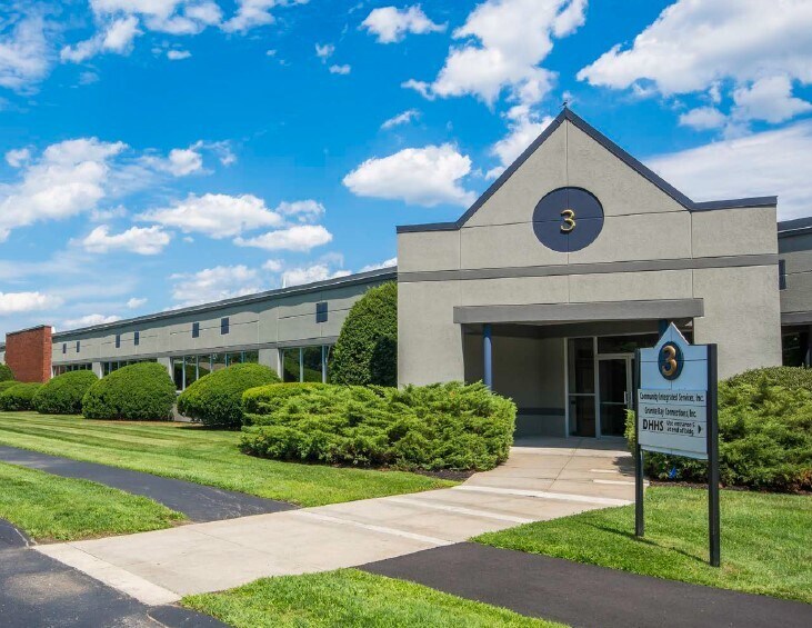 1050 Perimeter Rd, Manchester, NH to rent Building Photo- Image 1 of 2