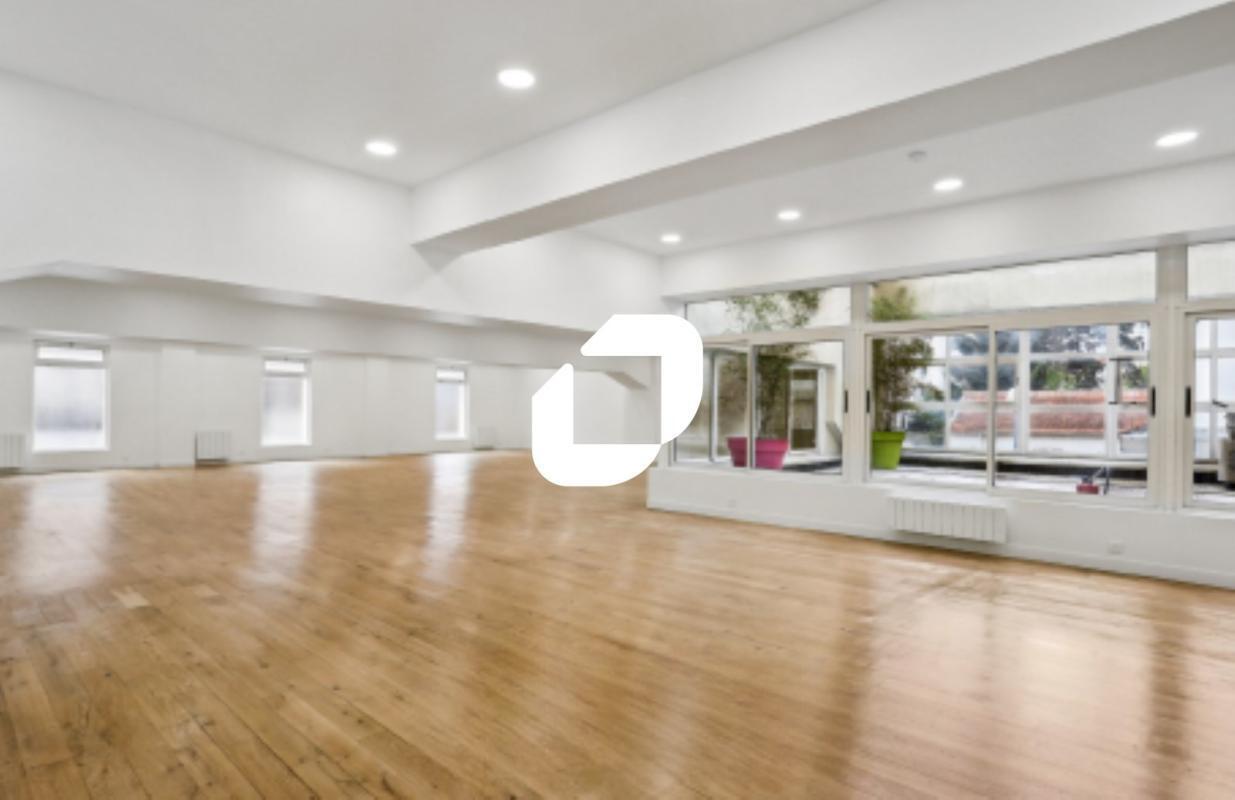 Office in Boulogne-Billancourt to rent Building Photo- Image 1 of 7