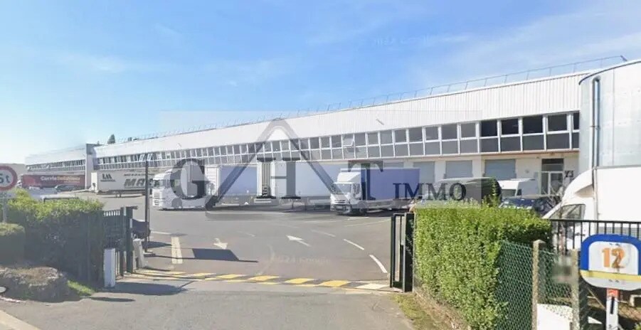 Industrial in Marly-la-Ville to rent Building Photo- Image 1 of 4