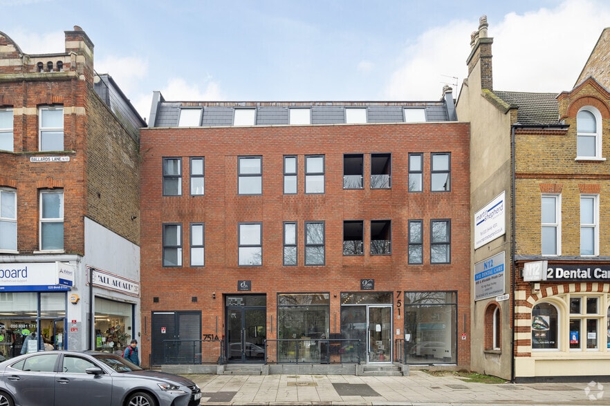 751 High Rd, London to rent - Building Photo - Image 1 of 8