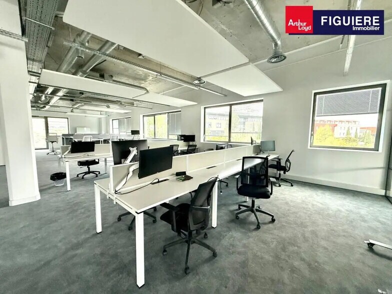 Office in Aix-en-Provence to rent - Building Photo - Image 3 of 24