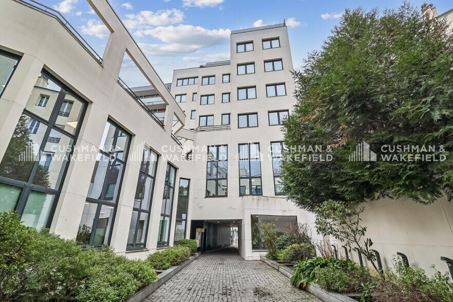 110 Avenue Victor Hugo, Boulogne-Billancourt to rent - Building Photo - Image 2 of 2
