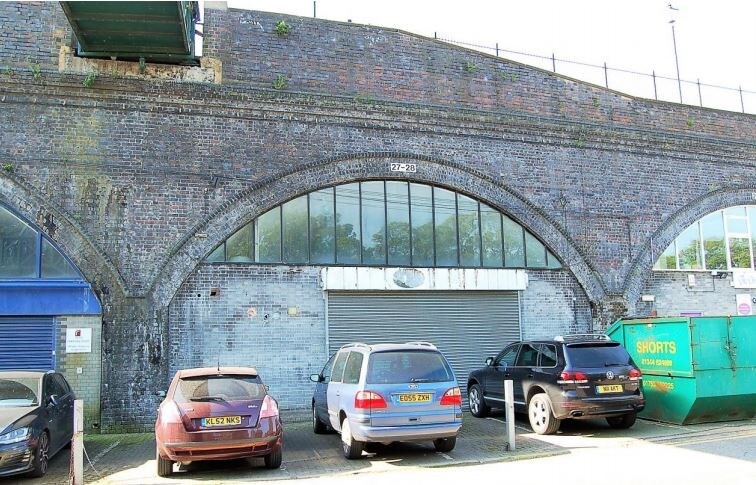 37-38 Alma Rd, Windsor for sale Primary Photo- Image 1 of 1